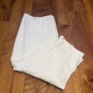 Basic Editions Woman’s White Capri Leggings Size XL